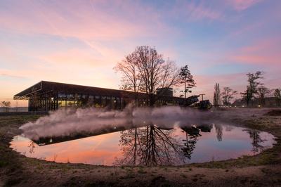 Nationaal Militair Museum Soesterberg nevel 2014.jpg