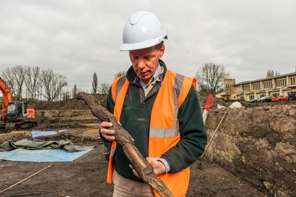 Archeoloog Vijfsluizen Vlaardingen Cees Koot Vestigia 2 .jpg