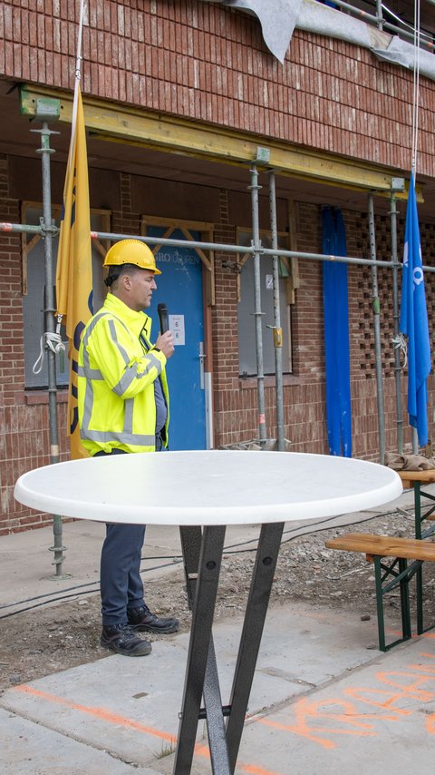 Viering van het hoogste punt van het project Beverdam in Hoevelaken.