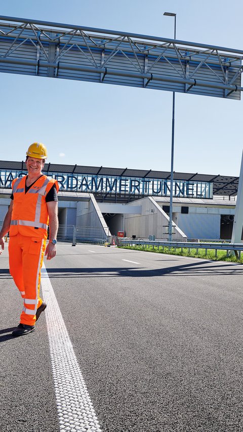 A9 Gaasperdammertunnel #3 IXAS Amsterdam Heijmans Robin en Twan weg.jpg
