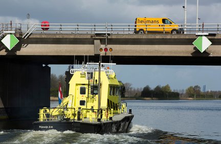 westerschelde-tablets-rwsboot-1600.jpg