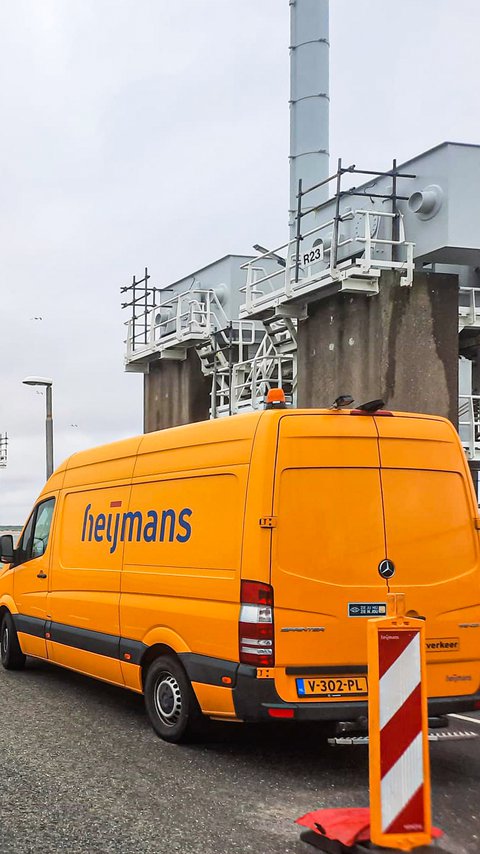 Oosterscheldekering.jpeg