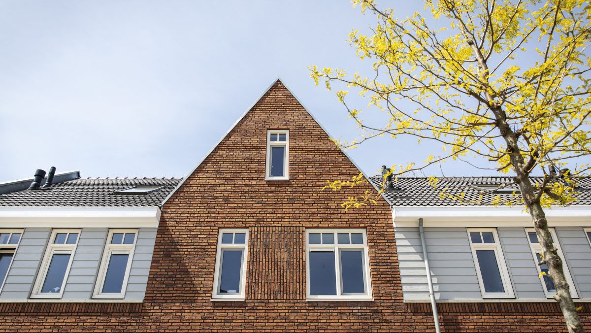 Gevel Heijmans Huismerkwoning in Voorhout, Hooghkamer.jpg