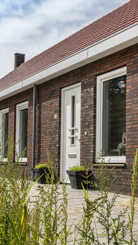 Straatbeeld Heijmans Huismerk woning in Geleen, Kastanjelaan en Seringelaan.jpg