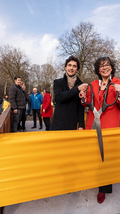 Eerste modulaire brug ter wereld met CO₂-neutraal beton in voortuin Heijmans