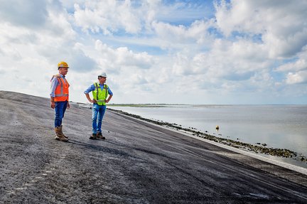 dijkversterking_heijmans_lauwersmeerdijk_1.jpg