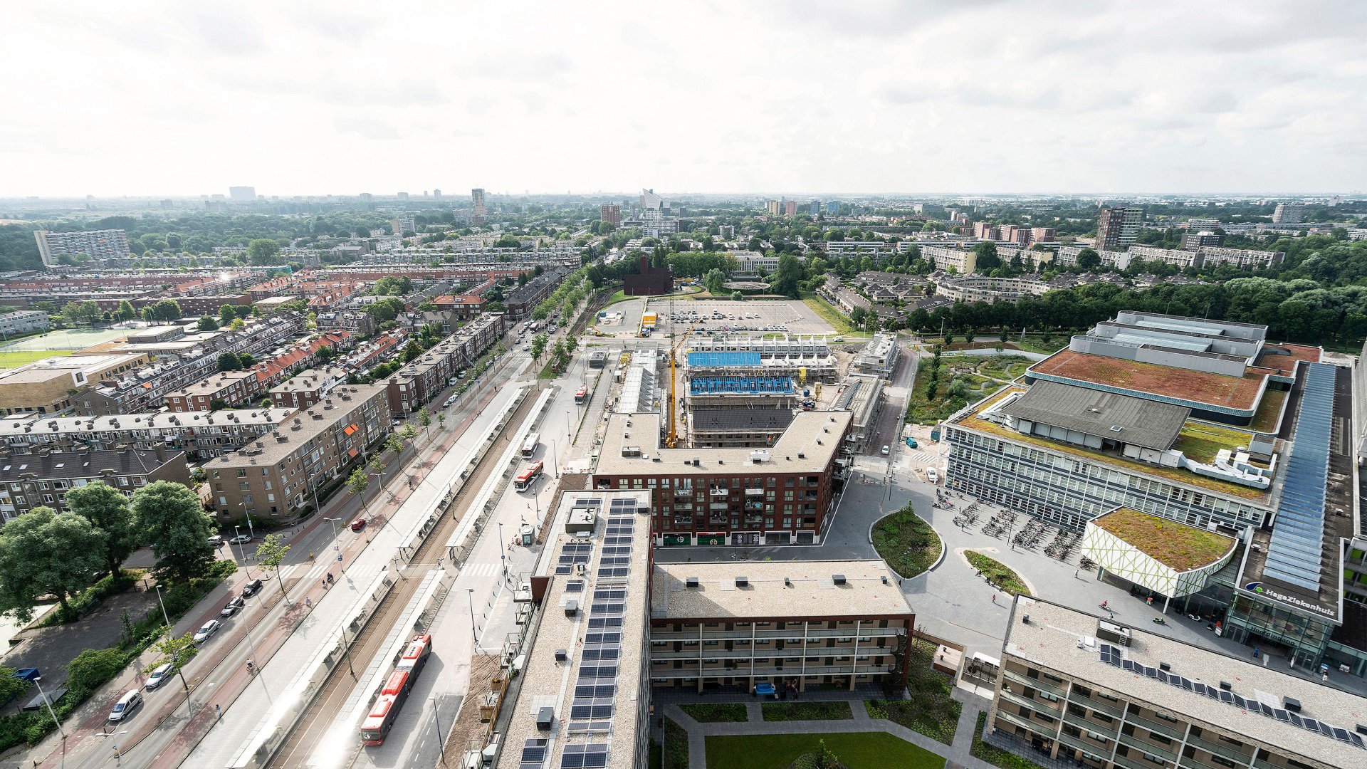 Luchtfoto Heijmans Deschooneley HAGA Den Haag Leyweg.jpg