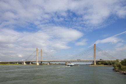 De hand van Heijmans: Martinus Nijhoffbrug, Zaltbommel