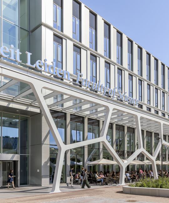 Entree Gorlaeus Gebouw Universiteit Leiden