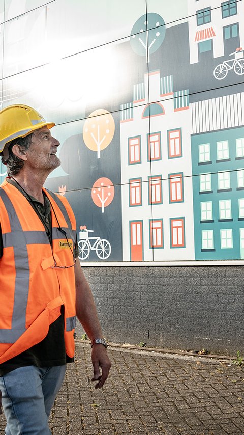 Heijmans ondersteunt bij herstel van industrieterreinen. We onderzoeken onder meer de ondergrond en zorgen voor goede fundering en een veilig bedrijventerrein.