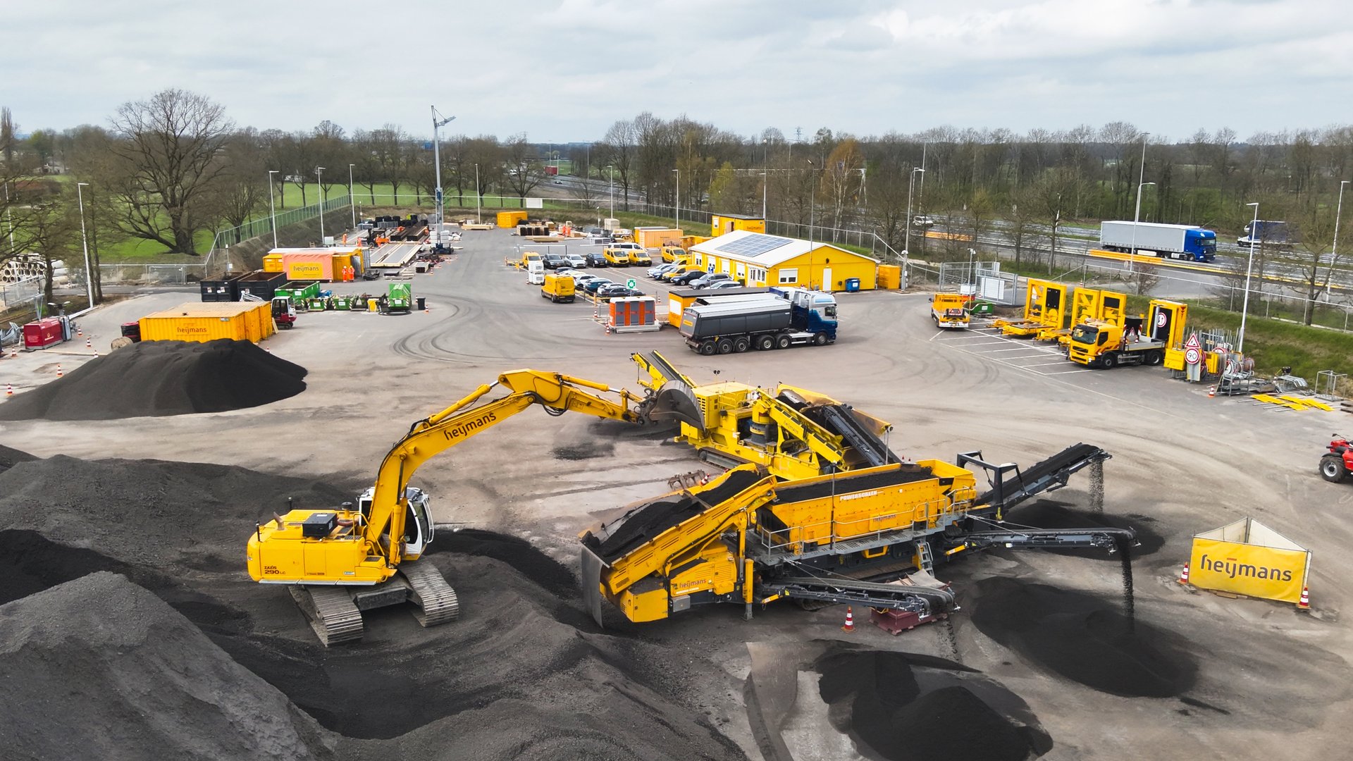 Verbreding A1 Oost, materieel