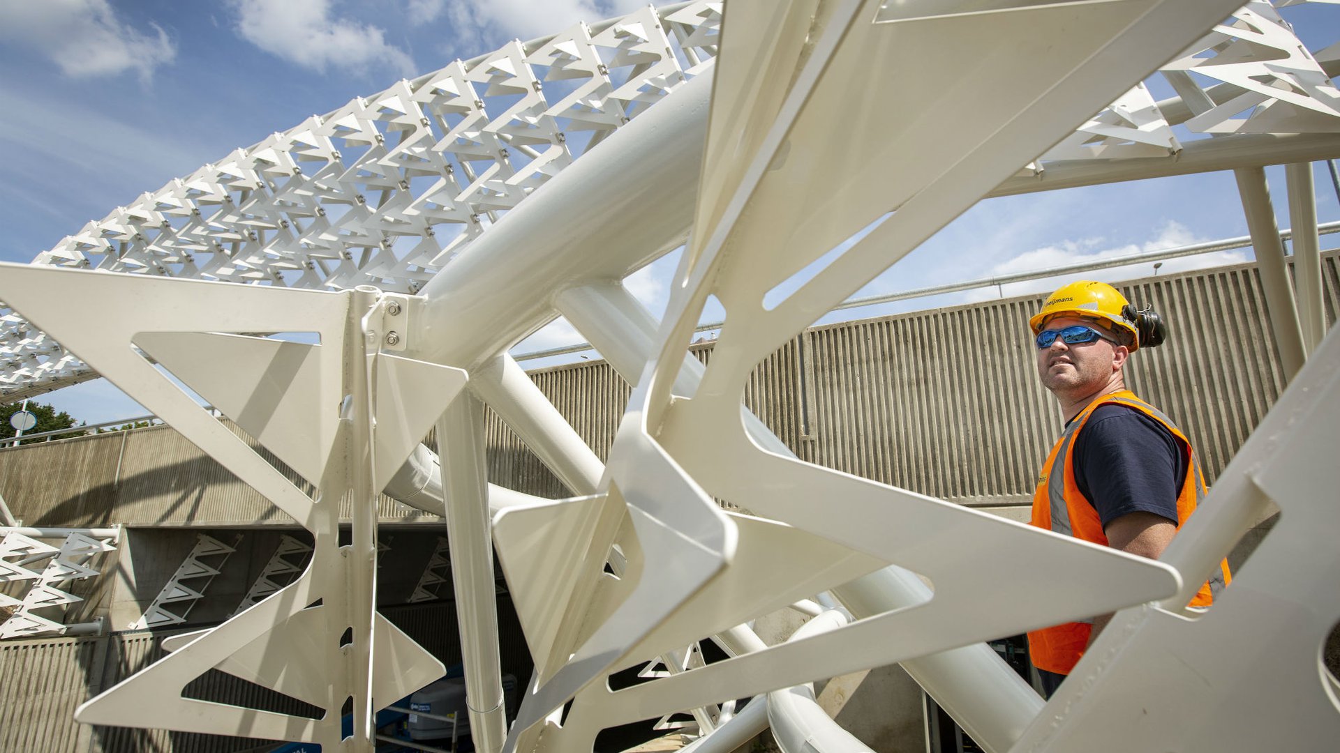 installatie_lichtkunstwerk_zwerm_montgomerylaan_eindhoven_heijmans_1.jpg