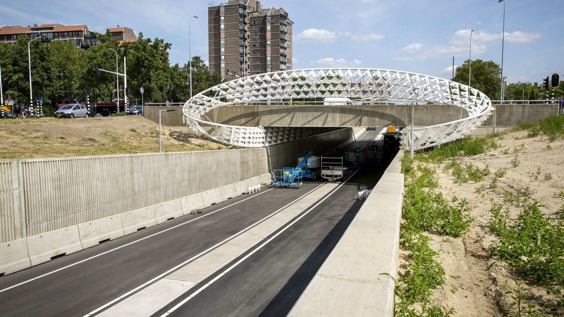 installatie_lichtkunstwerk_zwerm_montgomerylaan_eindhoven_heijmans_4.jpg