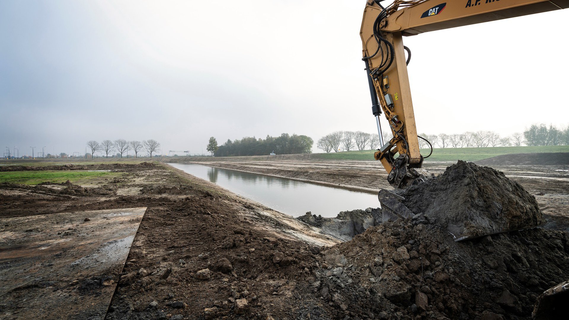 Heijmans_DistriparkDordrecht_ArieJanssen_natuurinclusiefbouwen 8.jpg