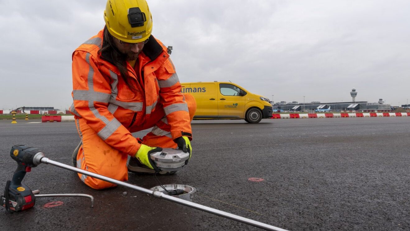 Schiphol recyclen baanlampen Kaagbaan