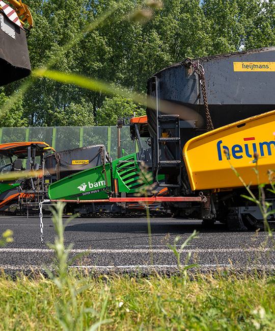 INFRA MACHINE WEGWERKZAAMHEDEN SNELWEG