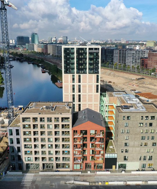 Drone foto K2 en Inntel Oostenburgereiland Amsterdam Heijmans