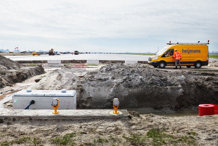 Oude putten uit de Zwanenburgbaan knapt Heijmans op en plaatsen we volgend jaar terug bij andere projecten op Schiphol.