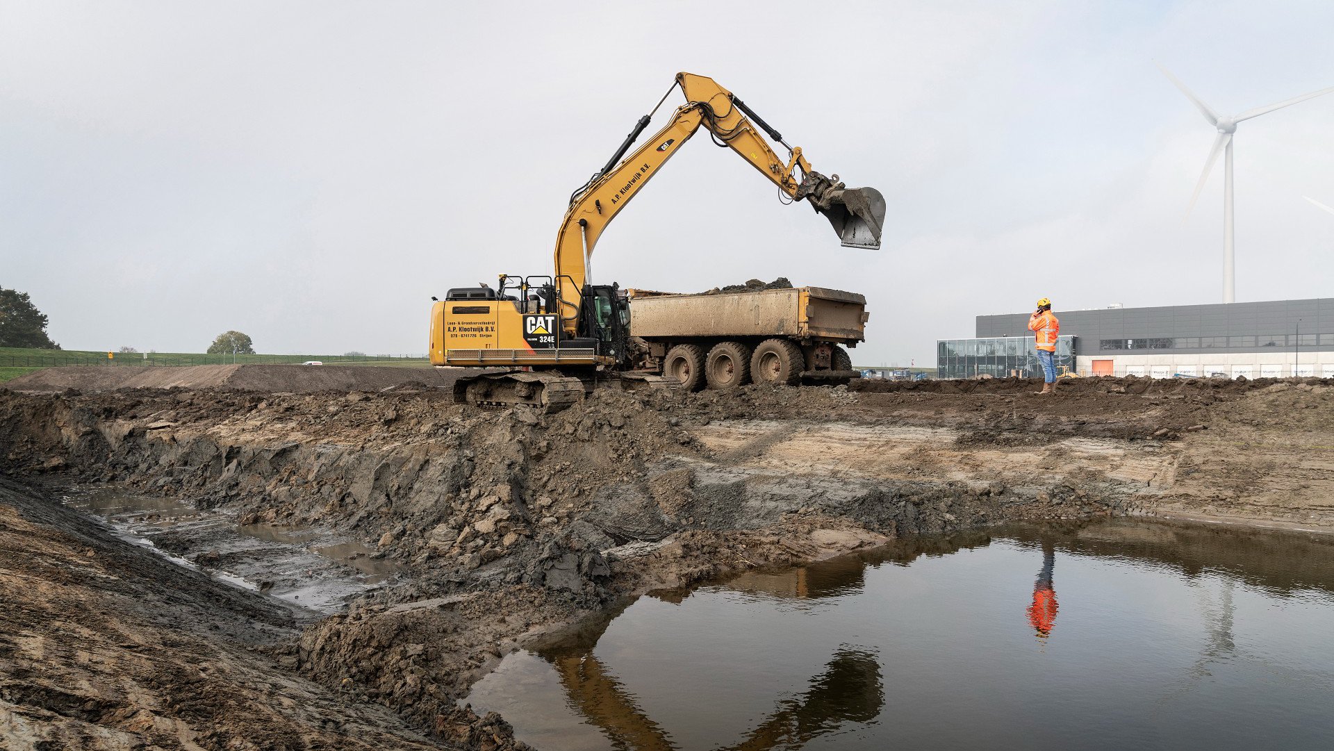 Heijmans_DistriparkDordrecht_ArieJanssen_natuurinclusiefbouwen 6.jpg